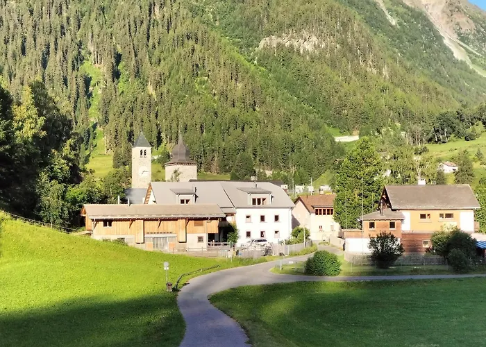 Im Oekohof In Alojamento de Acomodação e Pequeno-almoço Susch