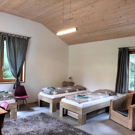 Im Oekohof In 住宿加早餐酒店 Susch